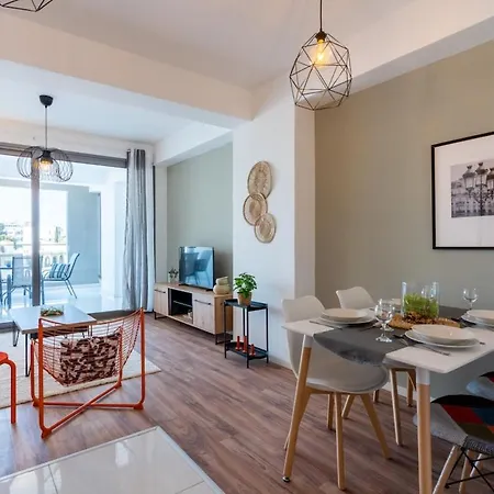 Bianca 2-br & Balcony In דירה *